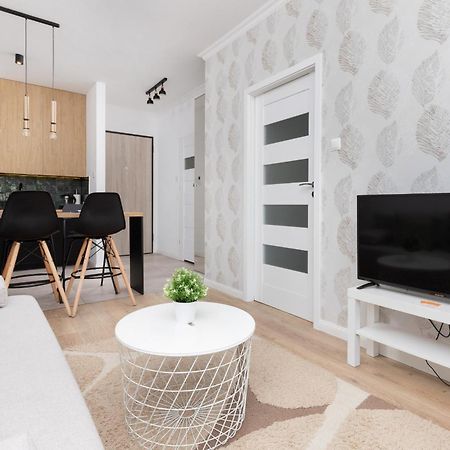 Starowiejska Apartment With Balcony Next To Arena Gdansk Stadium By Noclegi Renters Exterior foto